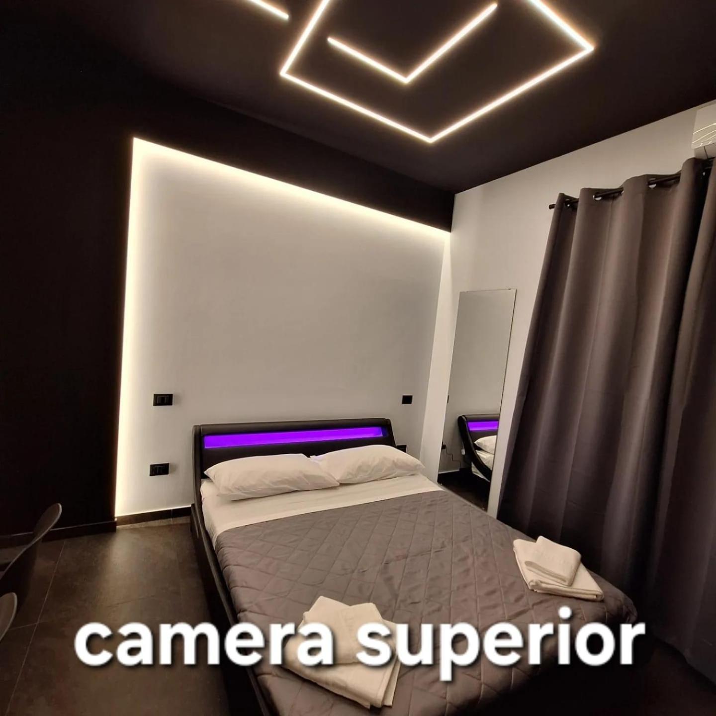 Dark & Light Rooms & Luxury Suites Catánia Buitenkant foto