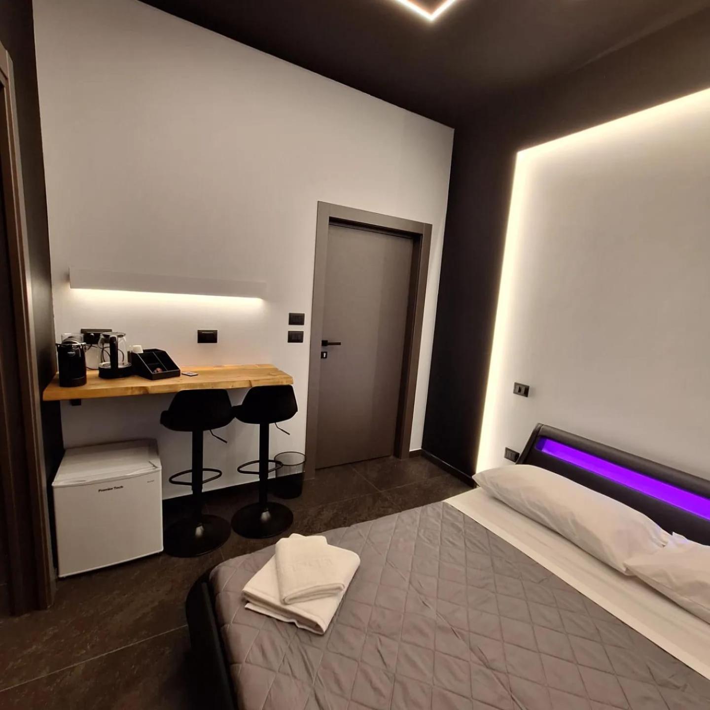 Dark & Light Rooms & Luxury Suites Catánia Buitenkant foto