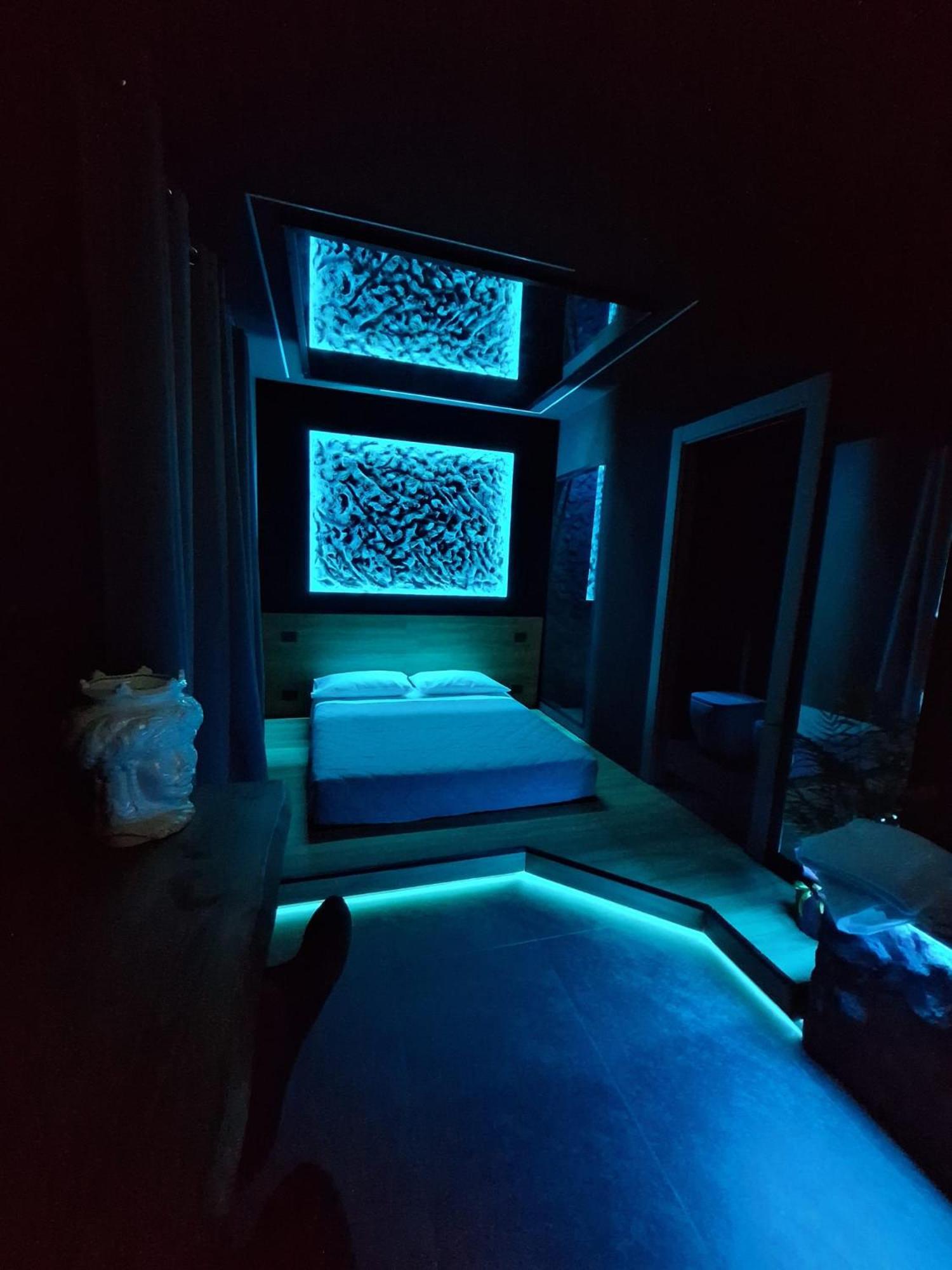 Dark & Light Rooms & Luxury Suites Catánia Buitenkant foto