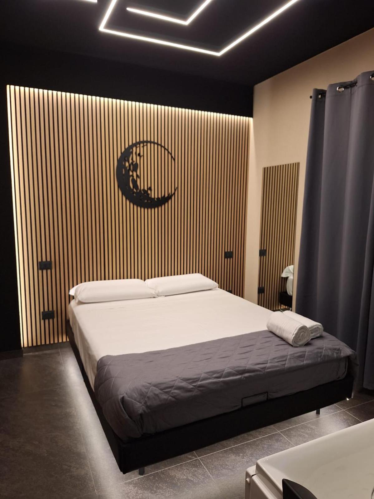 Dark & Light Rooms & Luxury Suites Catánia Buitenkant foto